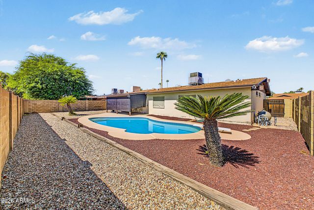 4633 W LAWRENCE Lane, Glendale, AZ 85302
