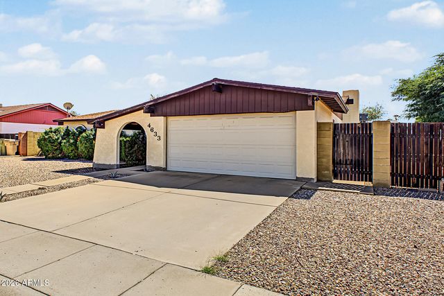 4633 W LAWRENCE Lane, Glendale, AZ 85302