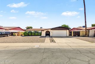 4633 W LAWRENCE Lane, Glendale, AZ 85302