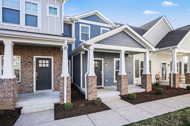 933 Ashland Place Dr, Nashville, TN 37218