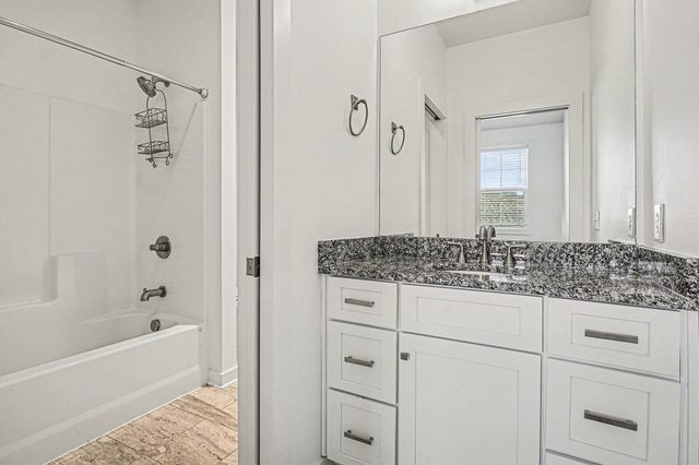 933 Ashland Place Dr, Nashville, TN 37218