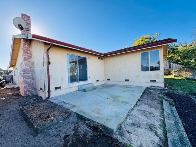 3003 Crescent Street, Marina, CA 93933