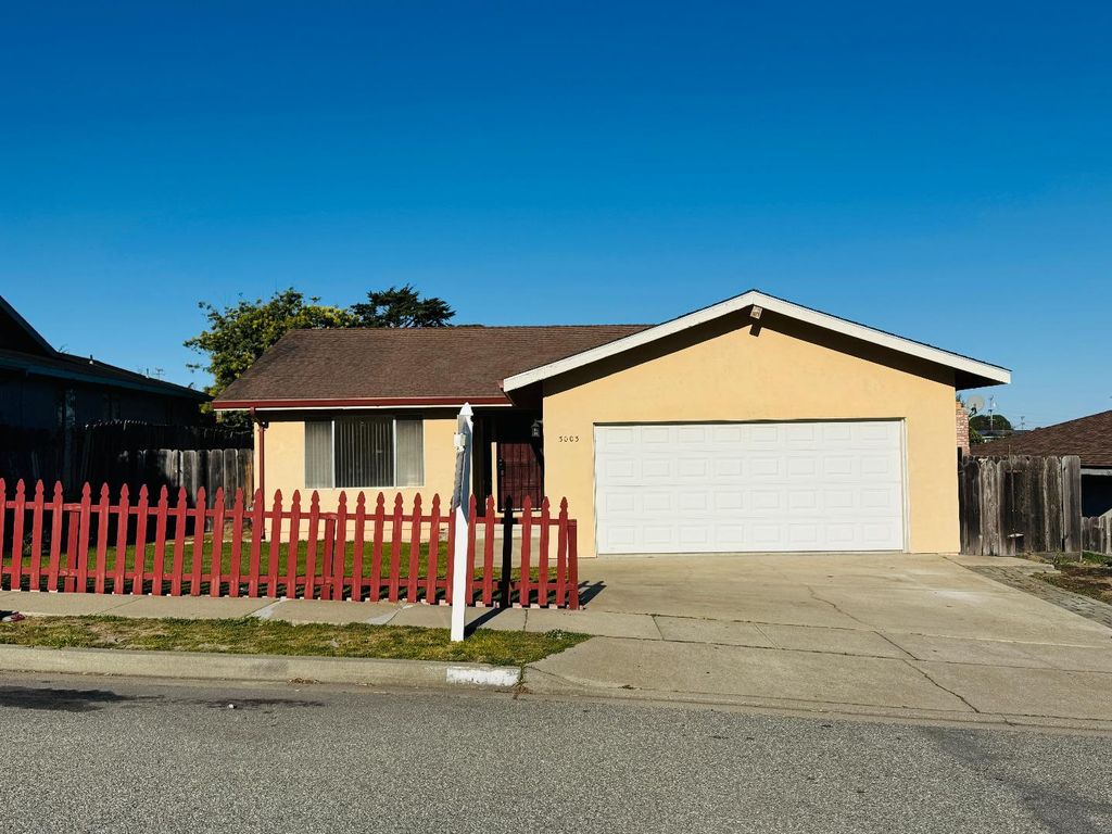 3003 Crescent Street, Marina, CA 93933