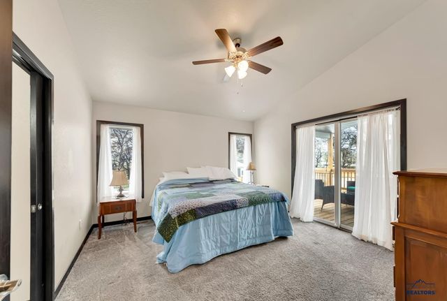 14766 GLENWOOD DR, Summerset, SD 57769