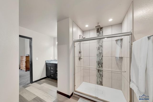 14766 GLENWOOD DR, Summerset, SD 57769
