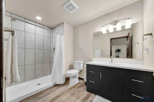 14766 GLENWOOD DR, Summerset, SD 57769