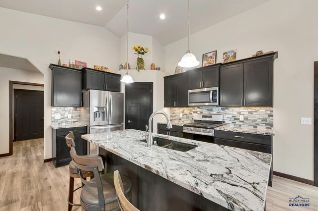 14766 GLENWOOD DR, Summerset, SD 57769