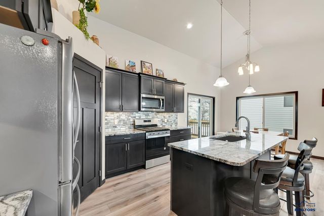 14766 GLENWOOD DR, Summerset, SD 57769