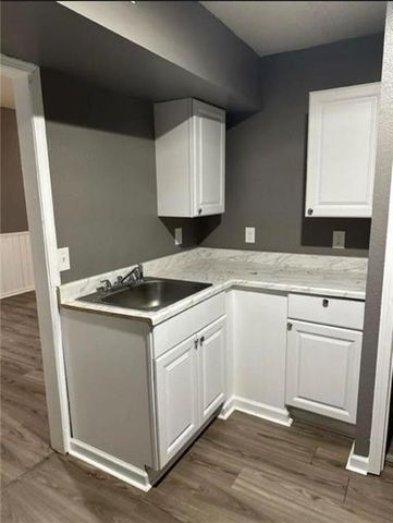 2647 Denver Avenue, Kansas City, MO 64127