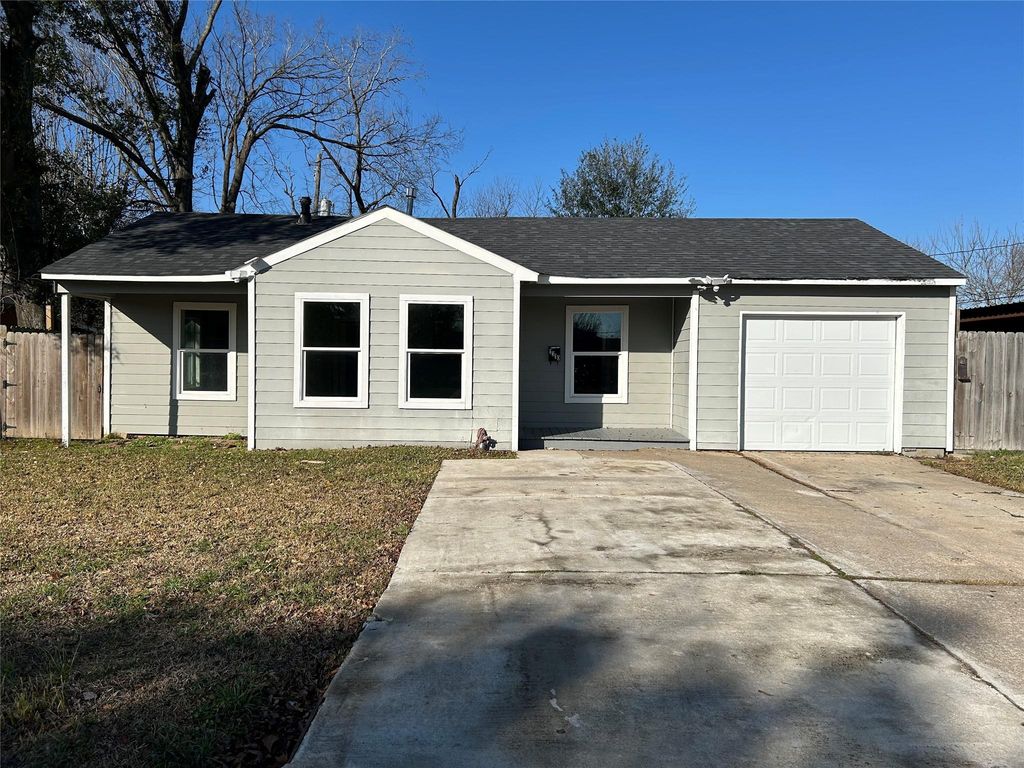 1310 Acacia Drive, Pasadena, TX 77502