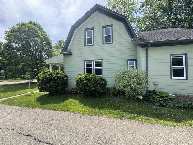 930 S Grove Street, Ripon, WI 54971