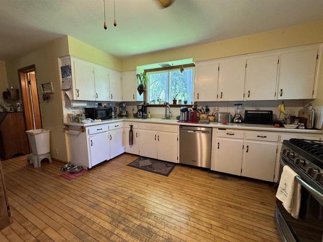 930 S Grove Street, Ripon, WI 54971