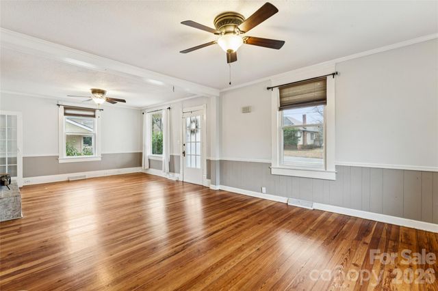 222 N Yadkin Avenue, Spencer, NC 28159