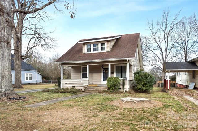 222 N Yadkin Avenue, Spencer, NC 28159