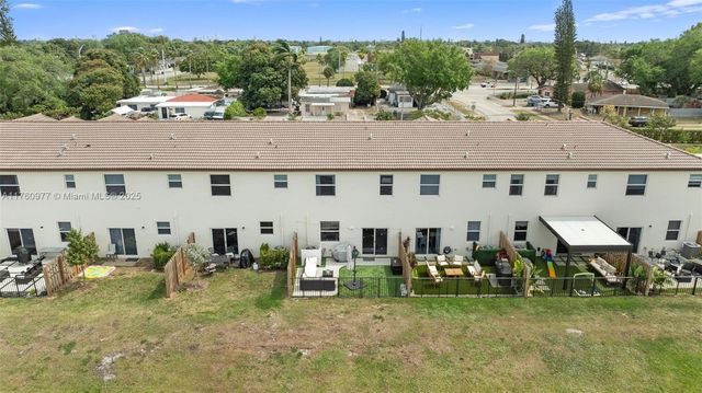 12824 NW 22nd Pl 12824, Miami, FL 33167