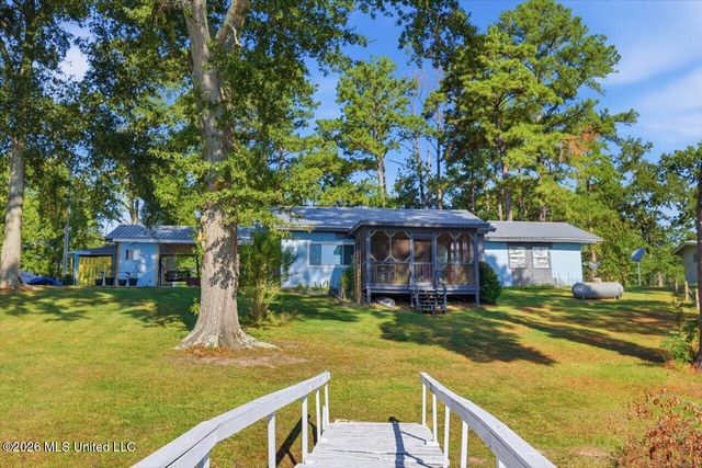 407 W Dewey Camp Drive, Florence, MS 39073