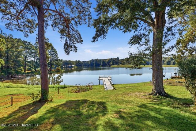 407 W Dewey Camp Drive, Florence, MS 39073