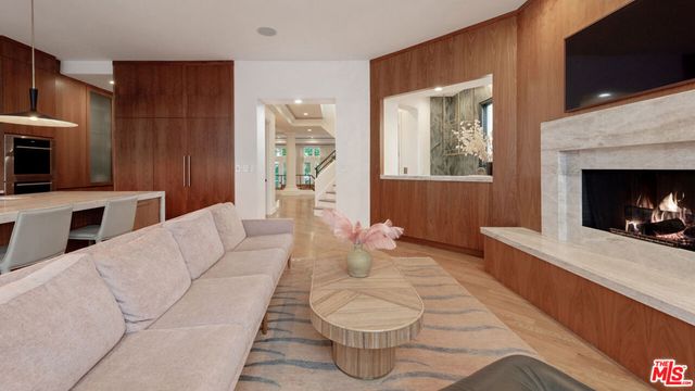 123 Channel Pointe Mall, Marina Del Rey, CA 90292