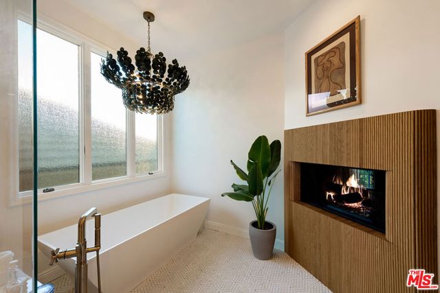 123 Channel Pointe Mall, Marina Del Rey, CA 90292