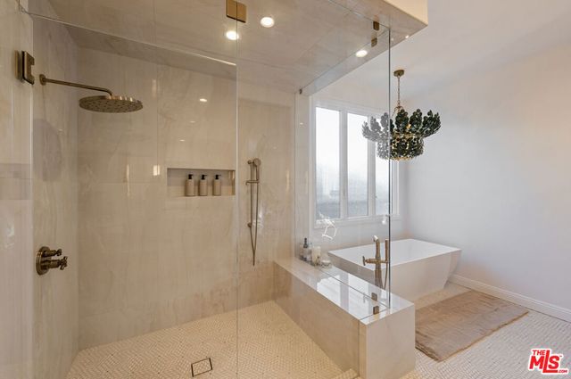 123 Channel Pointe Mall, Marina Del Rey, CA 90292