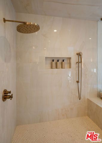 123 Channel Pointe Mall, Marina Del Rey, CA 90292