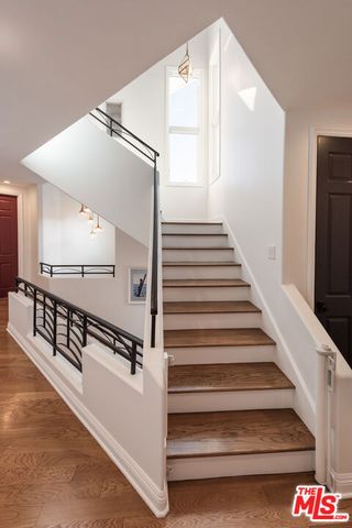 123 Channel Pointe Mall, Marina Del Rey, CA 90292