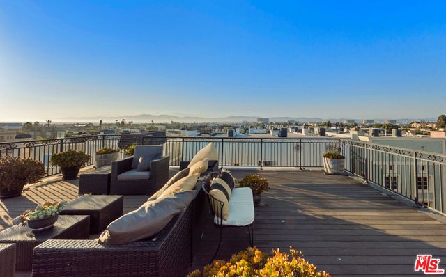 123 Channel Pointe Mall, Marina Del Rey, CA 90292