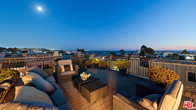 123 Channel Pointe Mall, Marina Del Rey, CA 90292