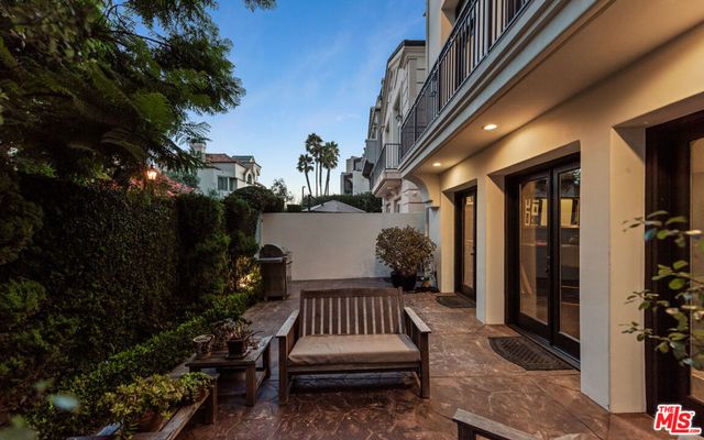 123 Channel Pointe Mall, Marina Del Rey, CA 90292