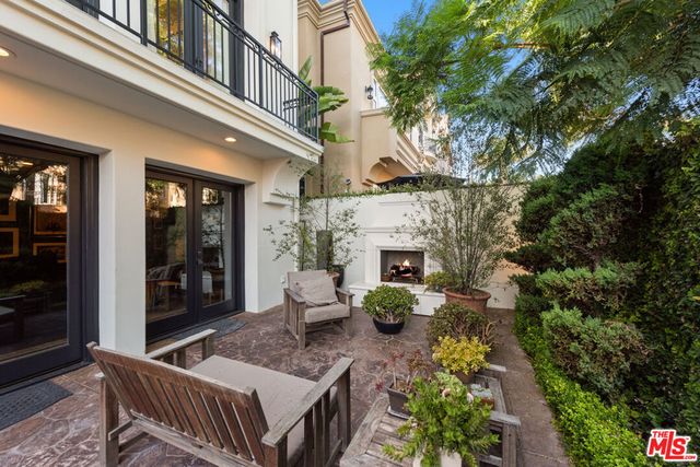 123 Channel Pointe Mall, Marina Del Rey, CA 90292