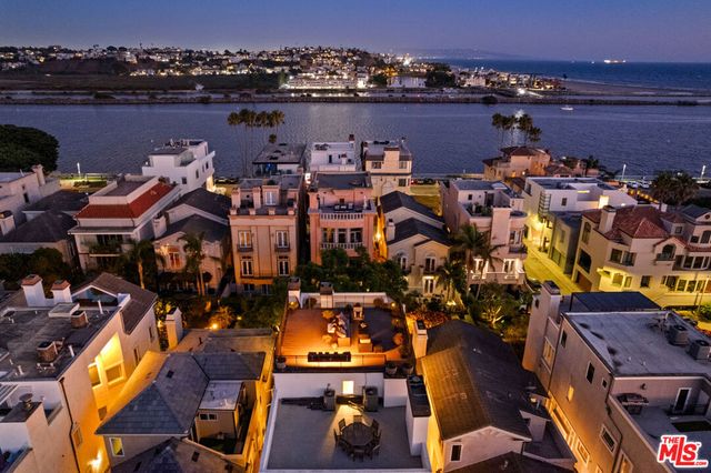 123 Channel Pointe Mall, Marina Del Rey, CA 90292