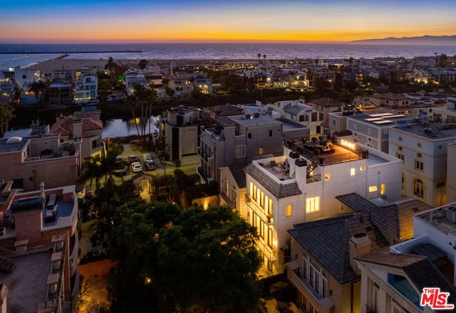 123 Channel Pointe Mall, Marina Del Rey, CA 90292