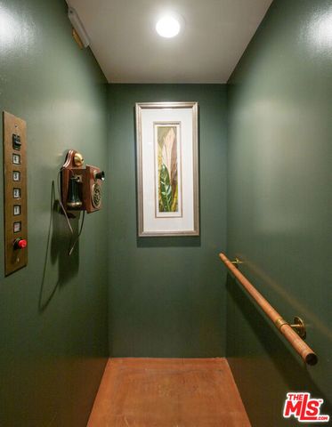 123 Channel Pointe Mall, Marina Del Rey, CA 90292