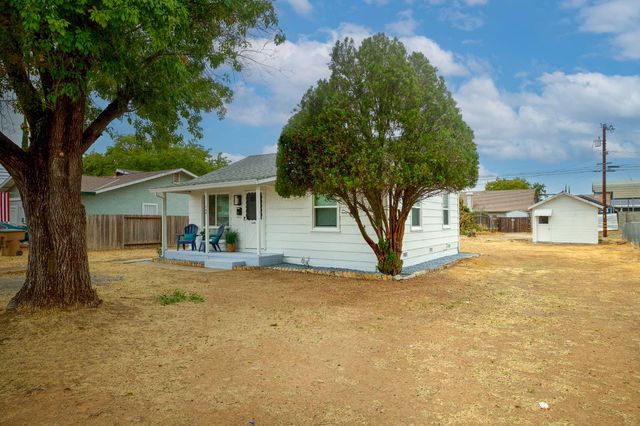 130 J St, Lincoln, CA 95648