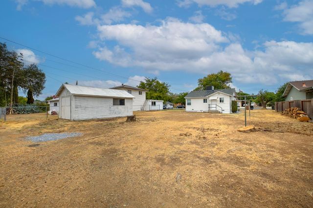 130 J St, Lincoln, CA 95648