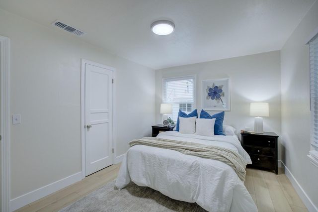 130 J St, Lincoln, CA 95648