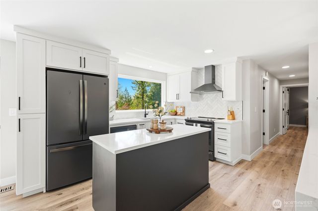 21437 SE 232nd Street, Maple Valley, WA 98038