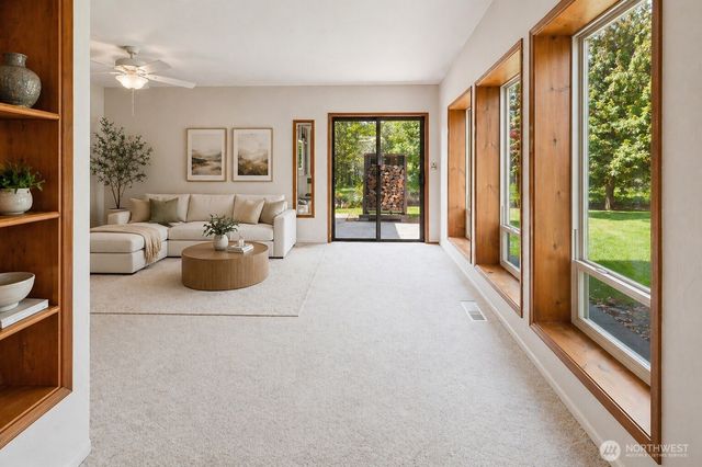 21437 SE 232nd Street, Maple Valley, WA 98038