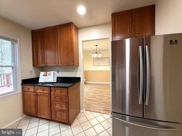 5278 LONSDALE DR, Springfield, VA 22151