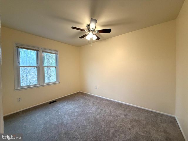 5278 LONSDALE DR, Springfield, VA 22151