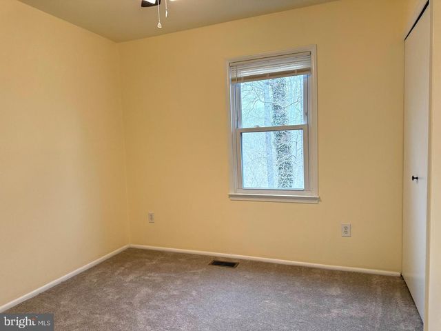 5278 LONSDALE DR, Springfield, VA 22151