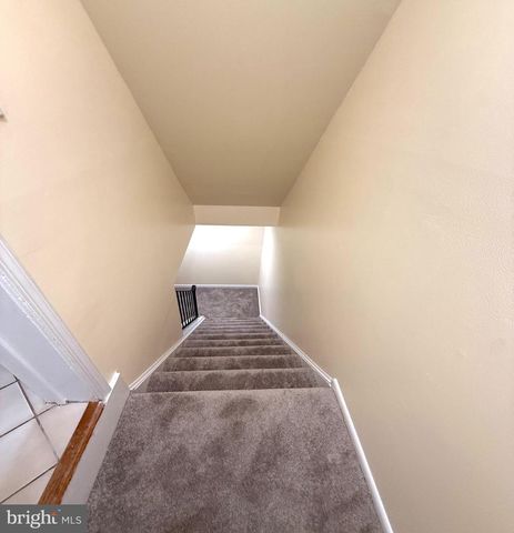 5278 LONSDALE DR, Springfield, VA 22151