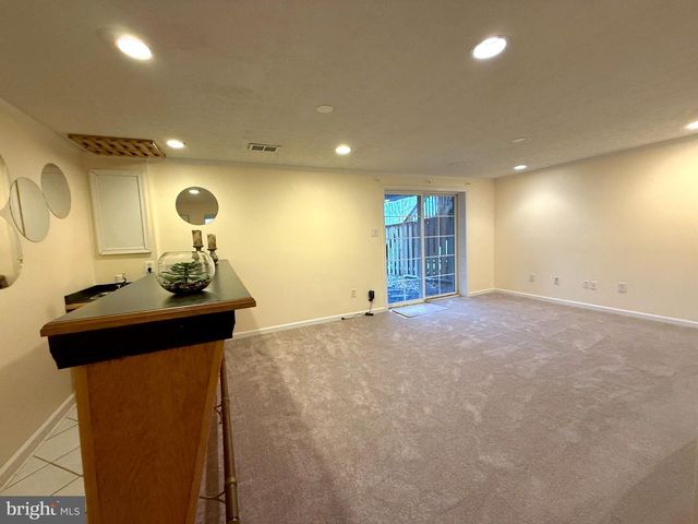 5278 LONSDALE DR, Springfield, VA 22151