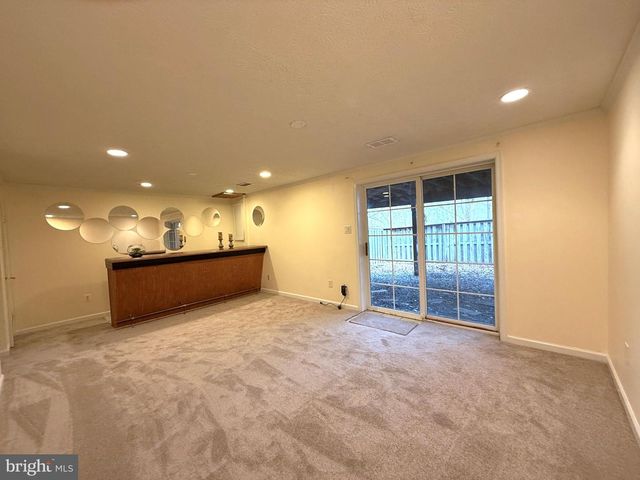 5278 LONSDALE DR, Springfield, VA 22151