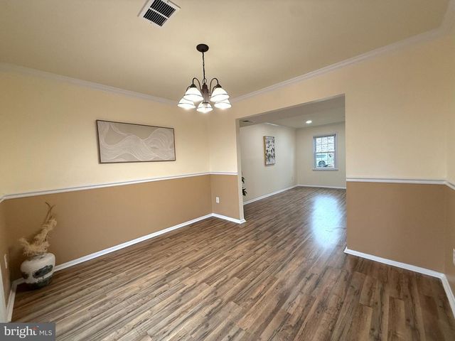 5278 LONSDALE DR, Springfield, VA 22151