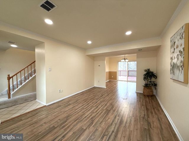 5278 LONSDALE DR, Springfield, VA 22151