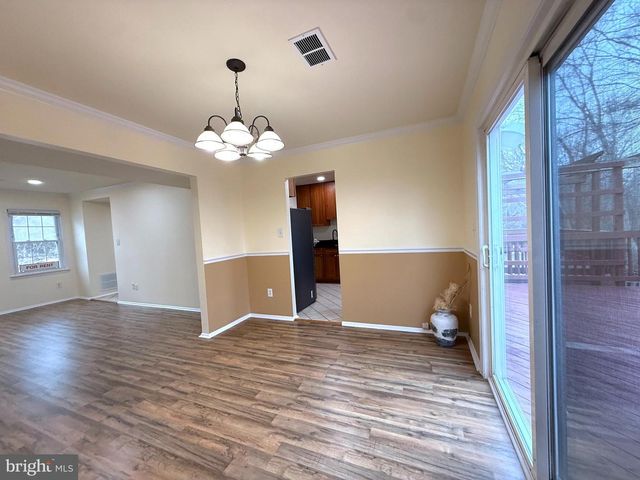 5278 LONSDALE DR, Springfield, VA 22151