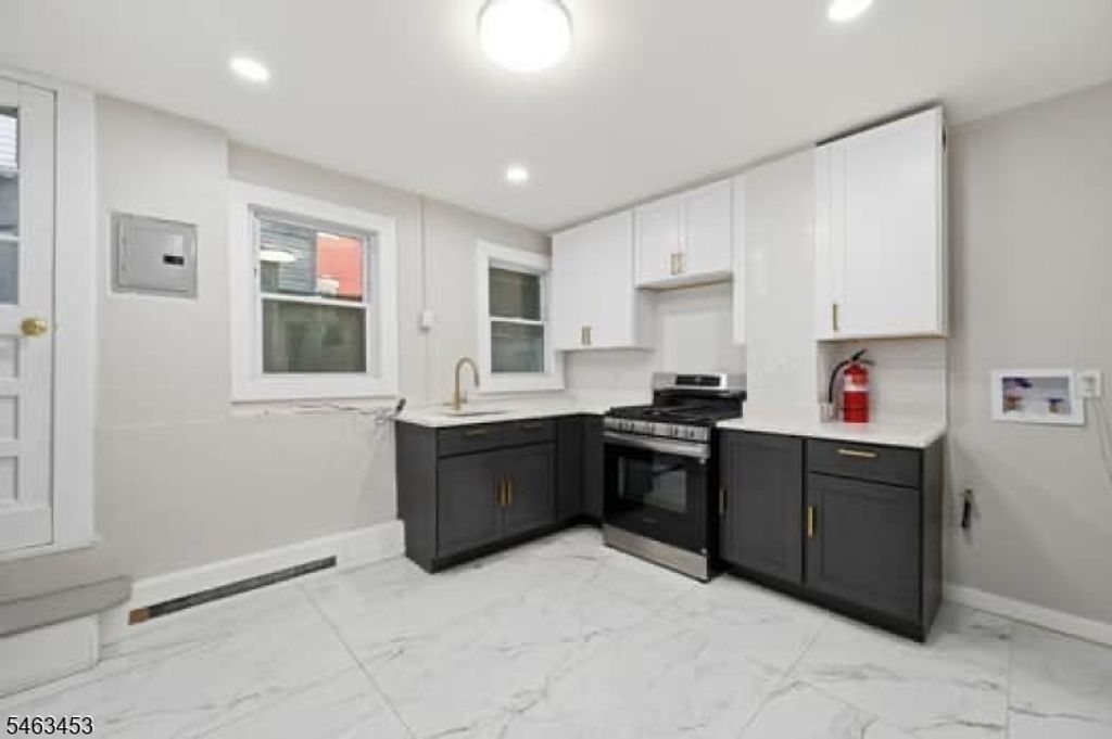 97 Sherman St, Passaic City, NJ 07055 — photo 4