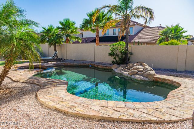 6948 S ST RUBEN Avenue, Gilbert, AZ 85298