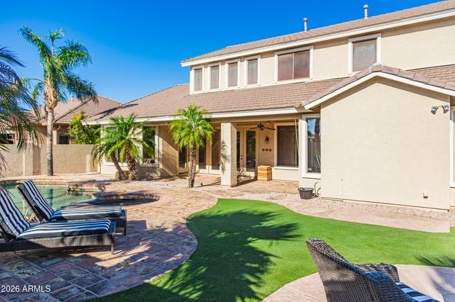 6948 S ST RUBEN Avenue, Gilbert, AZ 85298